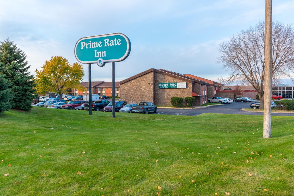 Prime Rate Inn | 12850 35 Frontage Rd W, Burnsville, MN 55337, USA | Phone: (952) 894-8554