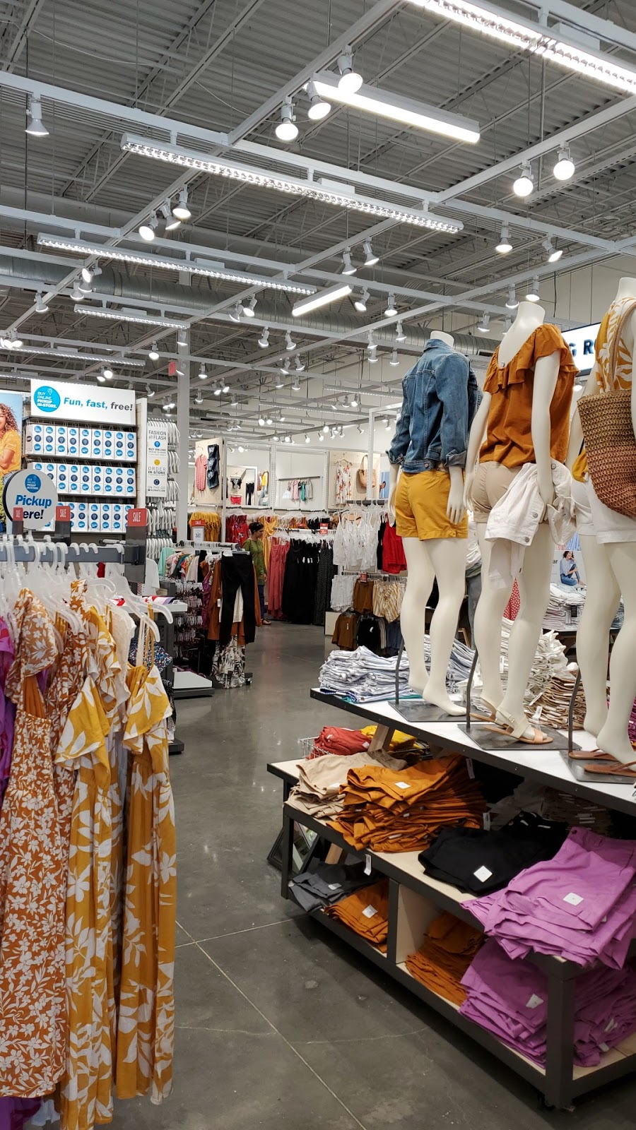 Old Navy Outlet | 10245 W Grand Pkwy S Suite A, Richmond, TX 77407, USA | Phone: (832) 363-1350