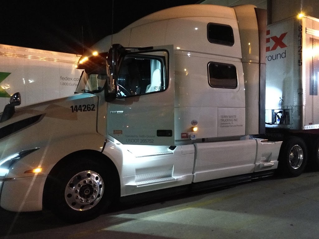 FedEx Ground | 13509 Waterworks St, Jacksonville, FL 32221, USA | Phone: (800) 463-3339