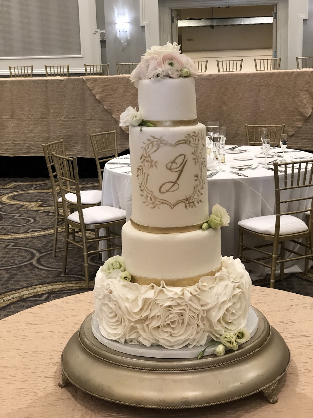 Le Gateau LLC | 7978 OH-605, Westerville, OH 43081, USA | Phone: (614) 939-1930