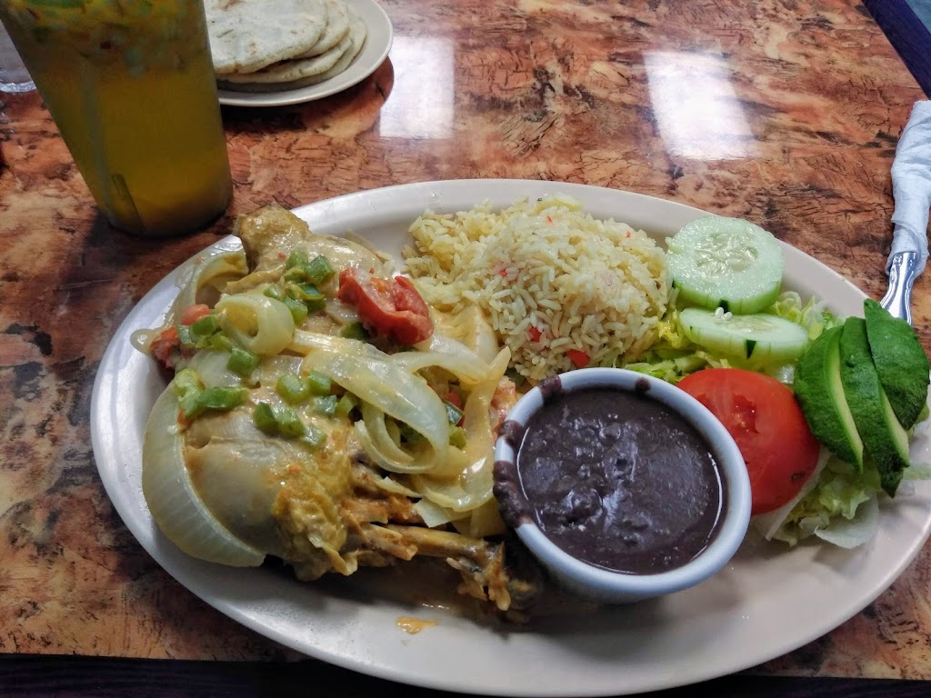 San Vicente Restaurant Pupusas | 3071 W Pico Blvd, Los Angeles, CA 90006, USA | Phone: (213) 522-3492