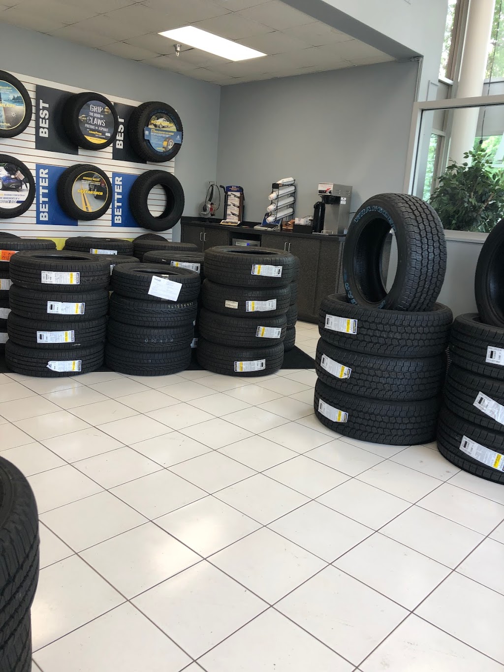 Heartland Tire | 7101 W Old Shakopee Rd, Bloomington, MN 55438, USA | Phone: (952) 800-9860