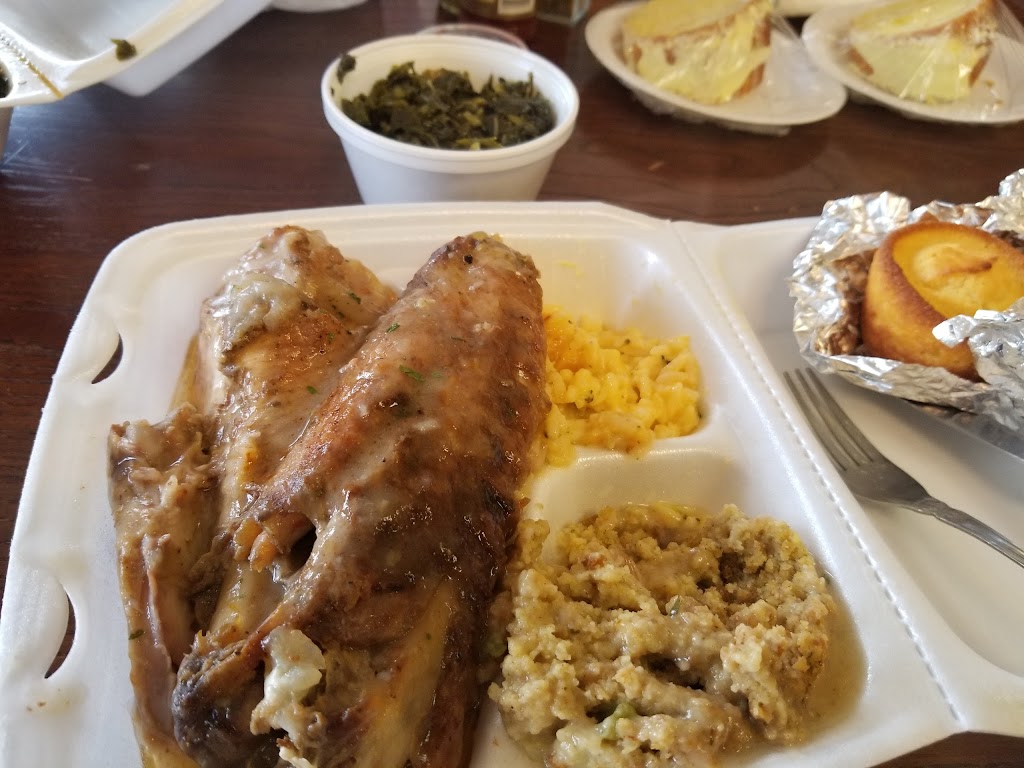 Lisas Soul Food Cafe | 2550 W Red Bird Ln Suite 404, Dallas, TX 75237, USA | Phone: (214) 372-3309