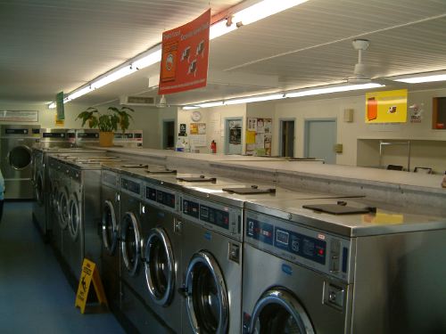 Pittsboro Laundry Land Laundromat | 266 Sanford Rd, Pittsboro, NC 27312, USA | Phone: (434) 793-2011