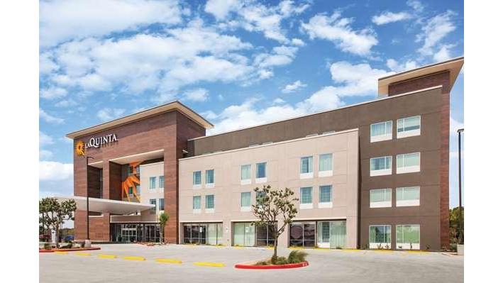 La Quinta Inn & Suites by Wyndham Bardstown | 3305 E John Rowan Blvd, Bardstown, KY 40004, USA | Phone: (502) 233-6680