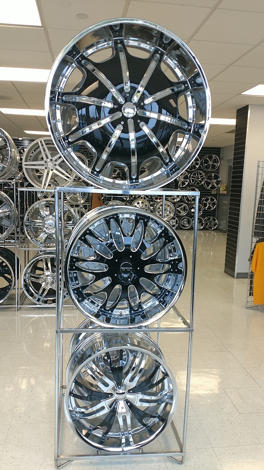 Andy Wurm Tire & Wheel Co | 201 S Florissant Rd, Ferguson, MO 63135, USA | Phone: (314) 522-3040