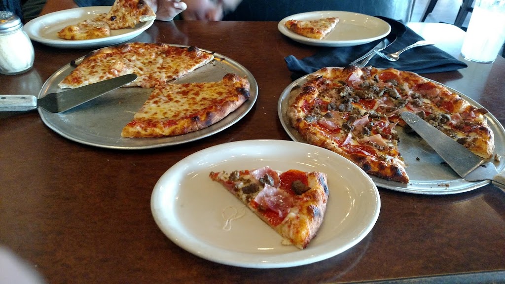 Russos New York Pizzeria & Italian Kitchen - Sienna Plantation | 10350 Hwy 6 G, Missouri City, TX 77459 | Phone: (281) 431-6637
