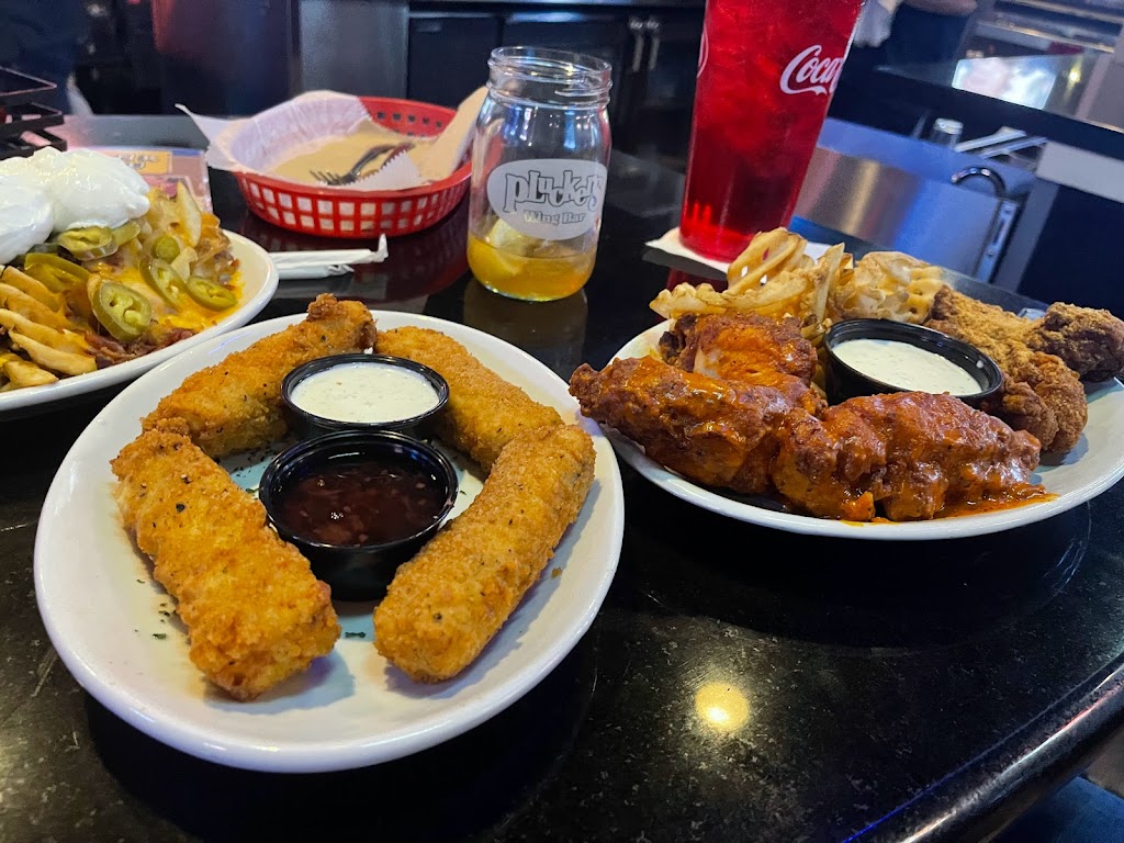 Pluckers Wing Bar | 9229 Rain Lily Trail, Fort Worth, TX 76177, USA | Phone: (817) 750-2473