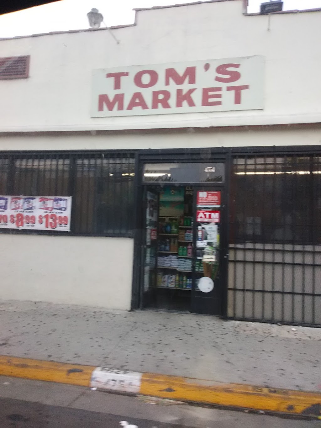 Toms Market | 4754 E 6th St, Los Angeles, CA 90022, USA | Phone: (323) 263-5316