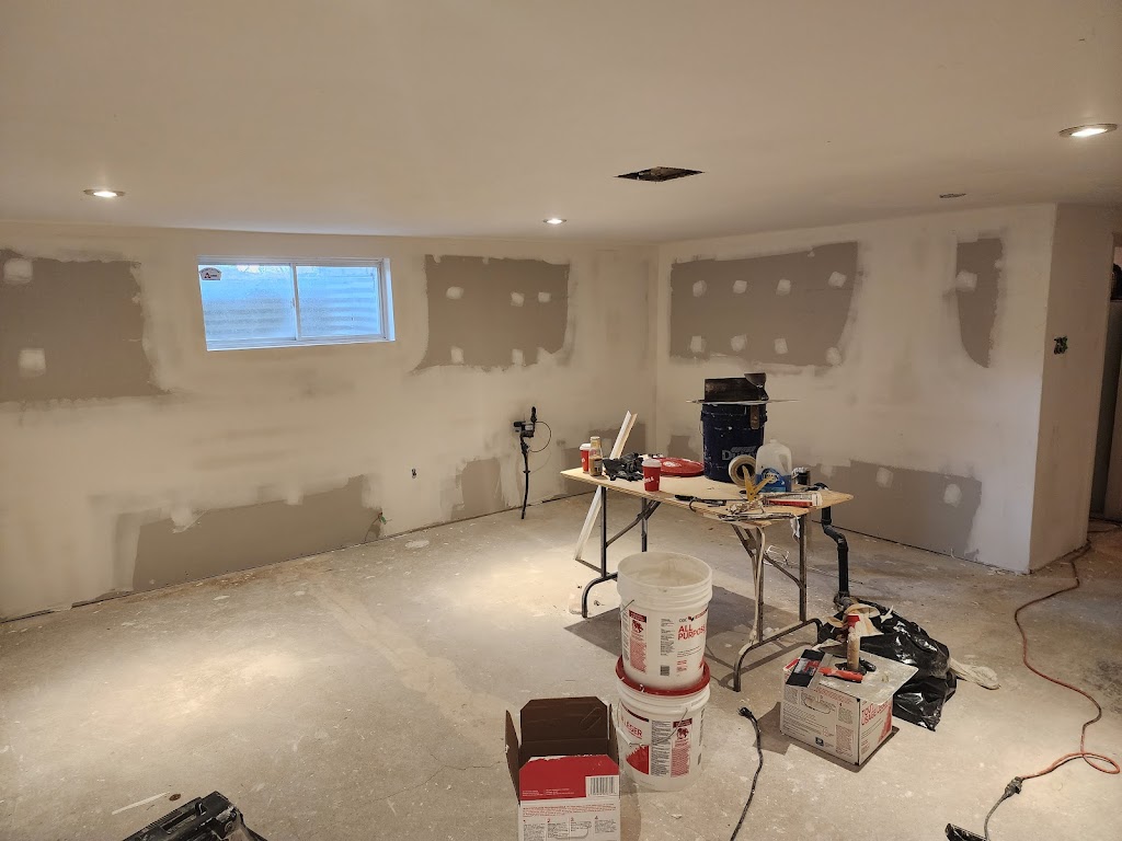 Michaels Painting And Drywall Ltd | 2615 Norman Rd, Windsor, ON N8T 1S9, Canada | Phone: (519) 945-8172