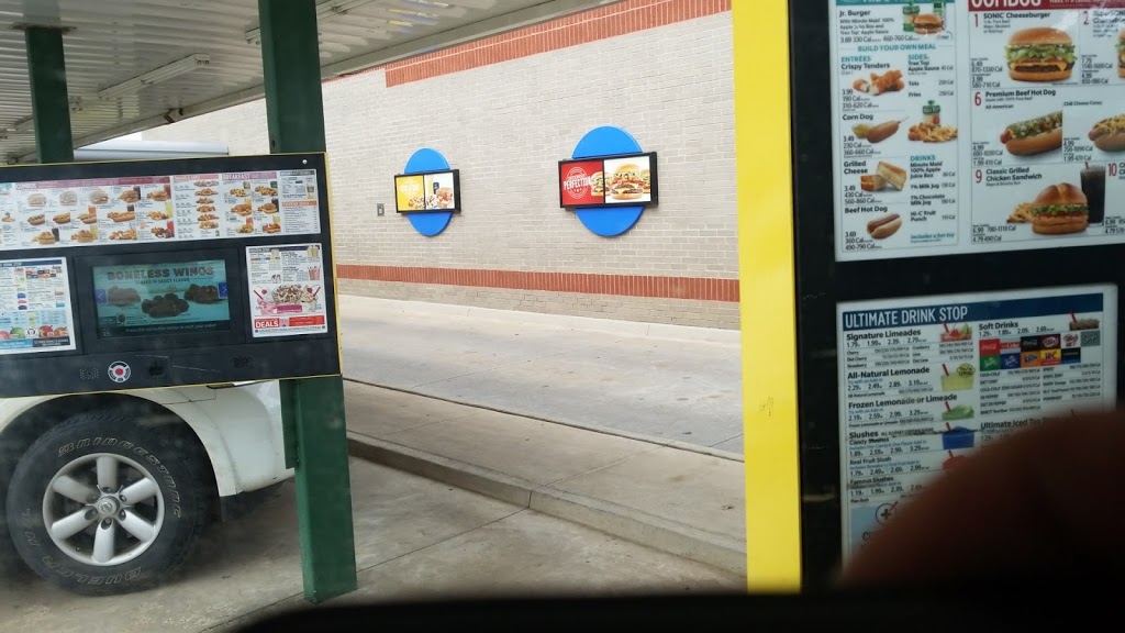 Sonic Drive-In | 1215 Veterans Memorial Hwy, Blanchard, OK 73010, USA | Phone: (405) 485-3033