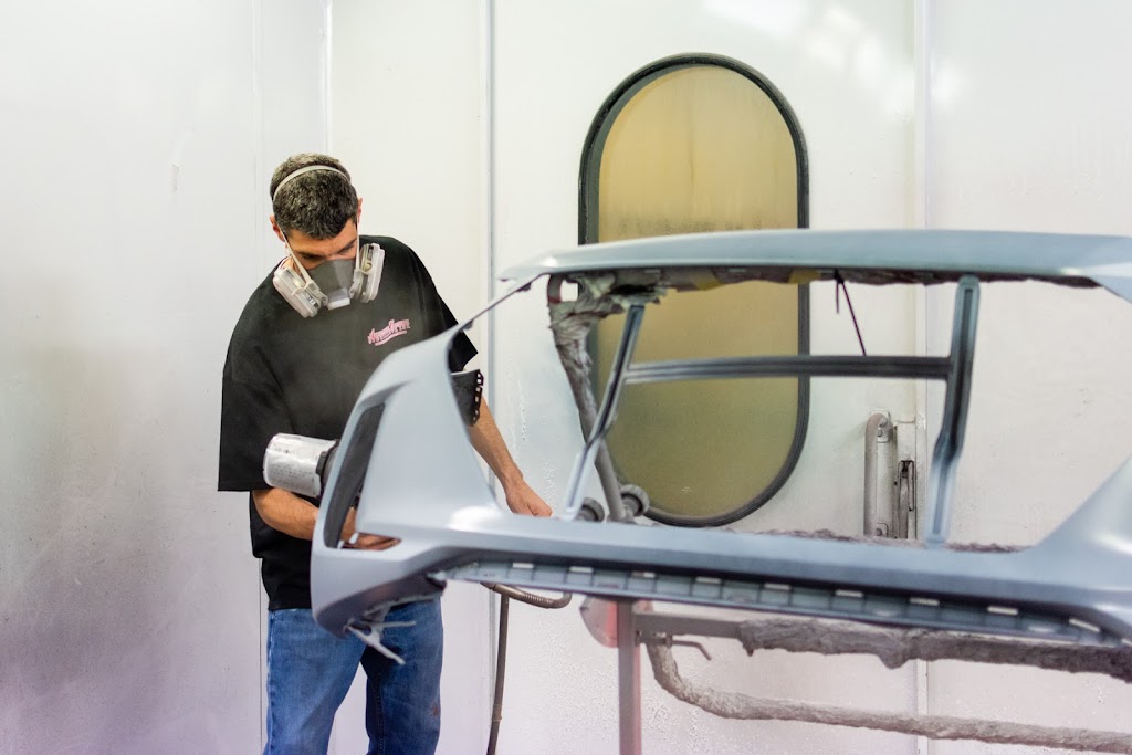 Automotive Collision Specialists, Inc. | 313 W Academy St, Fuquay-Varina, NC 27526, USA | Phone: (919) 552-0333