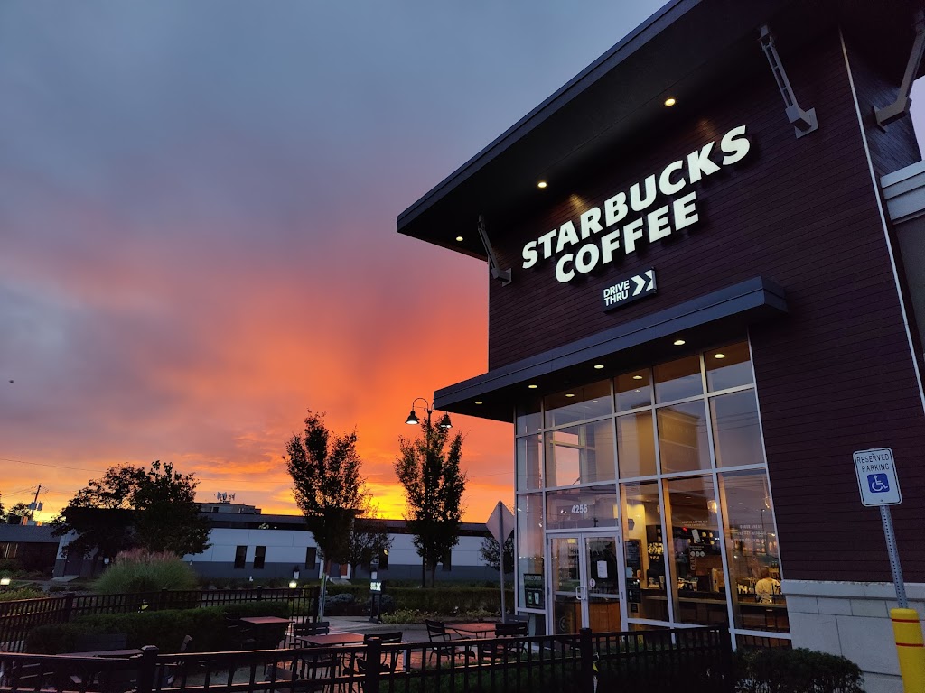 Starbucks | 4255 Genesee St Suite 100, Cheektowaga, NY 14225, USA | Phone: (716) 263-0910