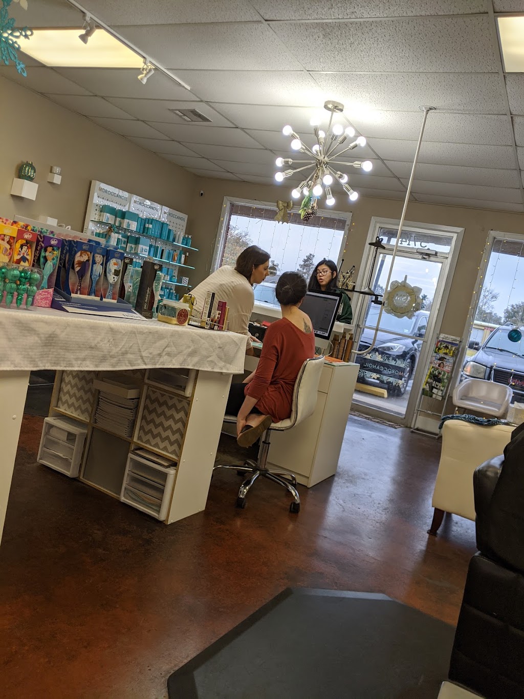 Salon Madeline | 804 Crescent Ave, Lockport, LA 70374, USA | Phone: (985) 242-3181