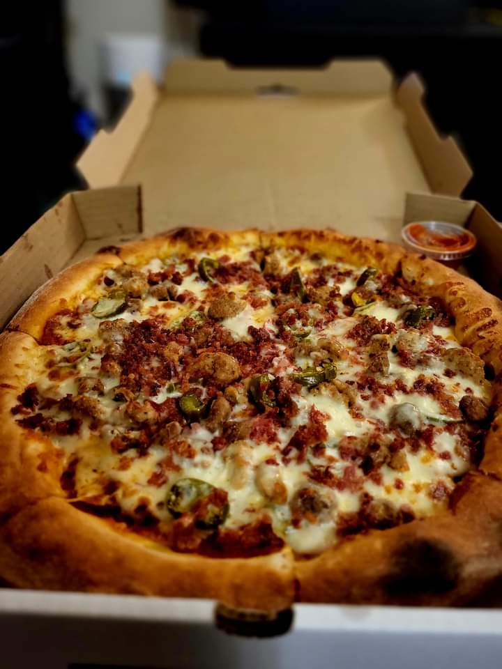 Ski & Benny Pizza | 820 Bilbo St, Anchorage, AK 99501, USA | Phone: (907) 274-1114