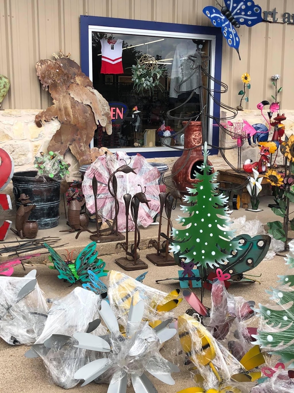 The Blue Butterfly: Art and Marketplace | 705 NE Big Bend Trail, Glen Rose, TX 76043, USA | Phone: (254) 897-9977