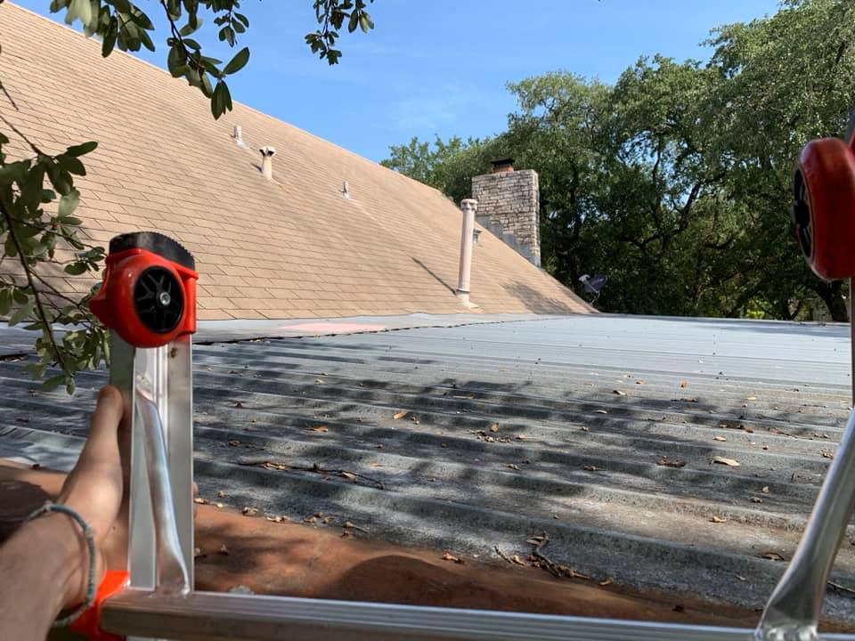 Alpha Roofing Industries | 15 Roundville Ln Suite 200, Round Rock, TX 78664, USA | Phone: (512) 777-1086