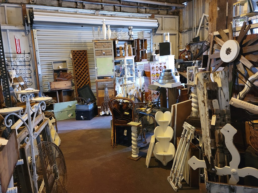 The Primitive Barn | 19011 State Rte 26, Linden, CA 95236, USA | Phone: (209) 329-1528