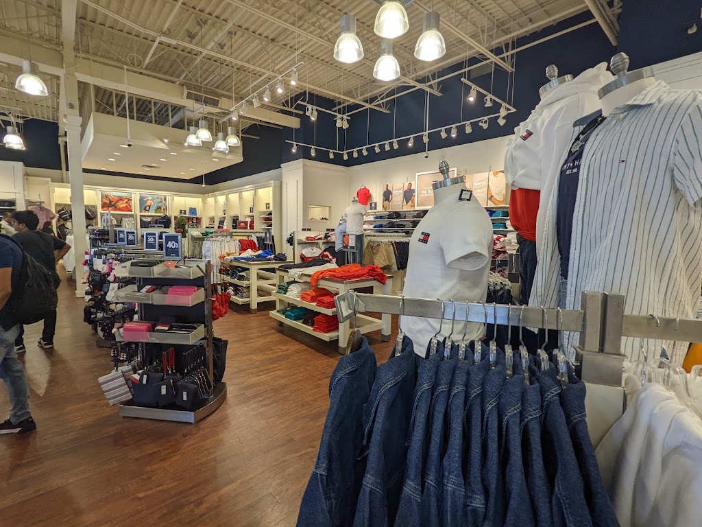 Tommy Hilfiger | 1555 Talbot Rd Unit 180, LaSalle, ON N9H 2N2, Canada | Phone: (519) 250-7922