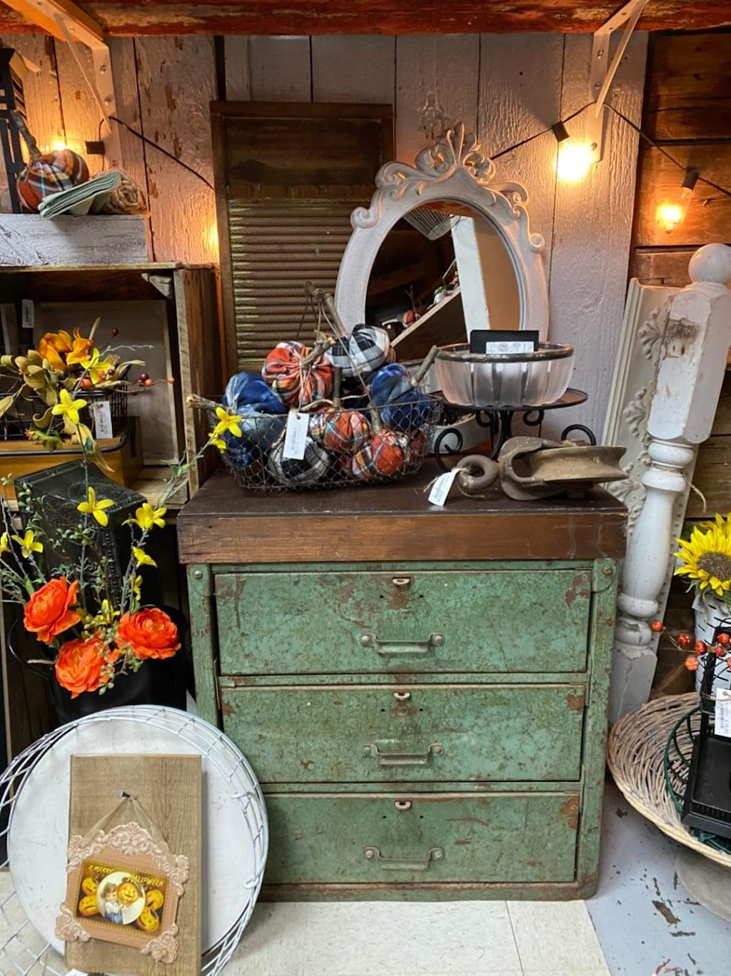 The She Shed | 660 Grand Ave, Hartford, WI 53027, USA | Phone: (262) 457-3101