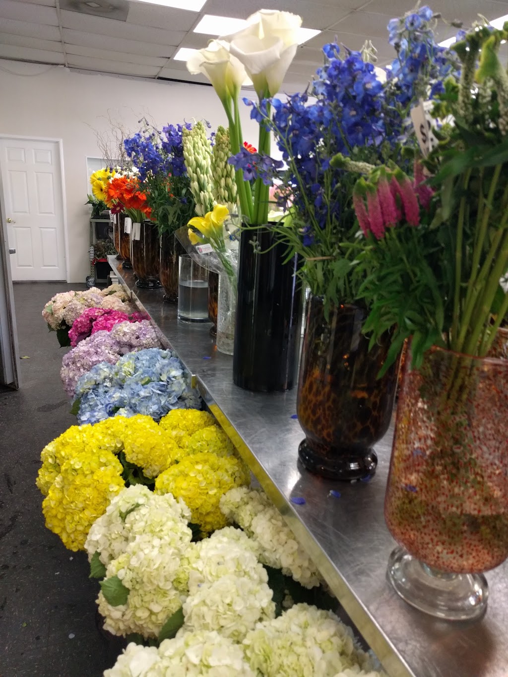 Growers Direct Flowers Inc | 155 W First St, Tustin, CA 92780, USA | Phone: (714) 368-9845