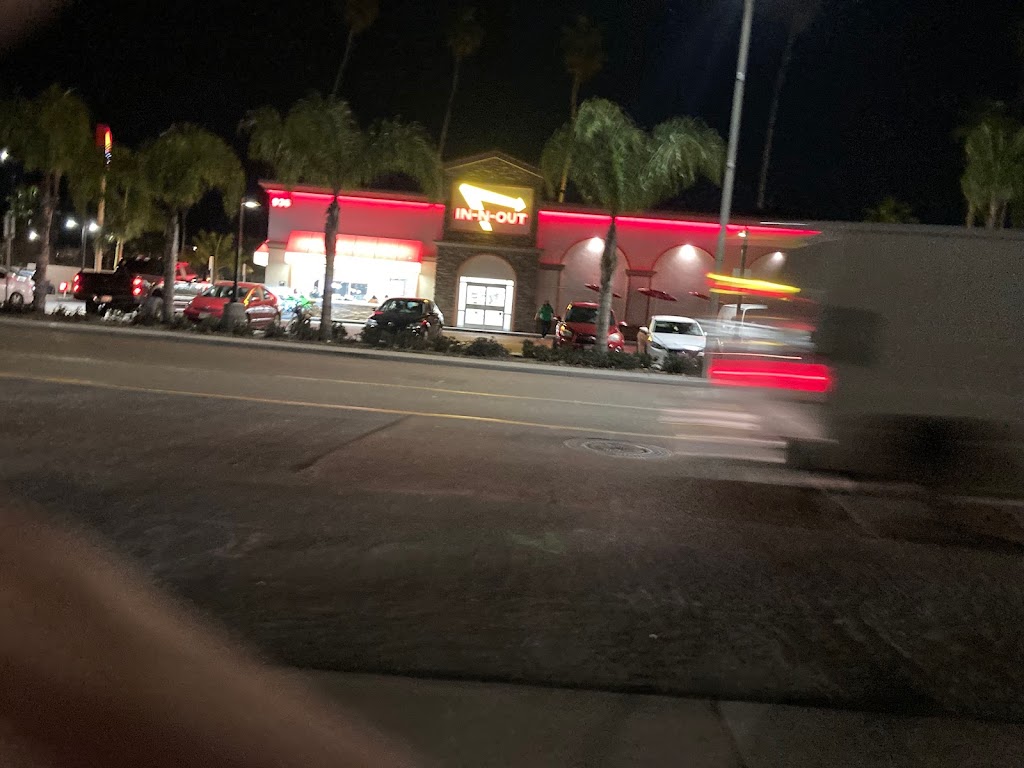 In-N-Out Burger | 936 N Coast Hwy, Oceanside, CA 92054, USA | Phone: (800) 786-1000