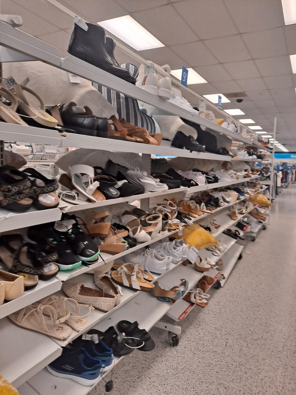 Ross Dress for Less | 4909 Promenade Pkwy, Bessemer, AL 35022, USA | Phone: (205) 426-3593