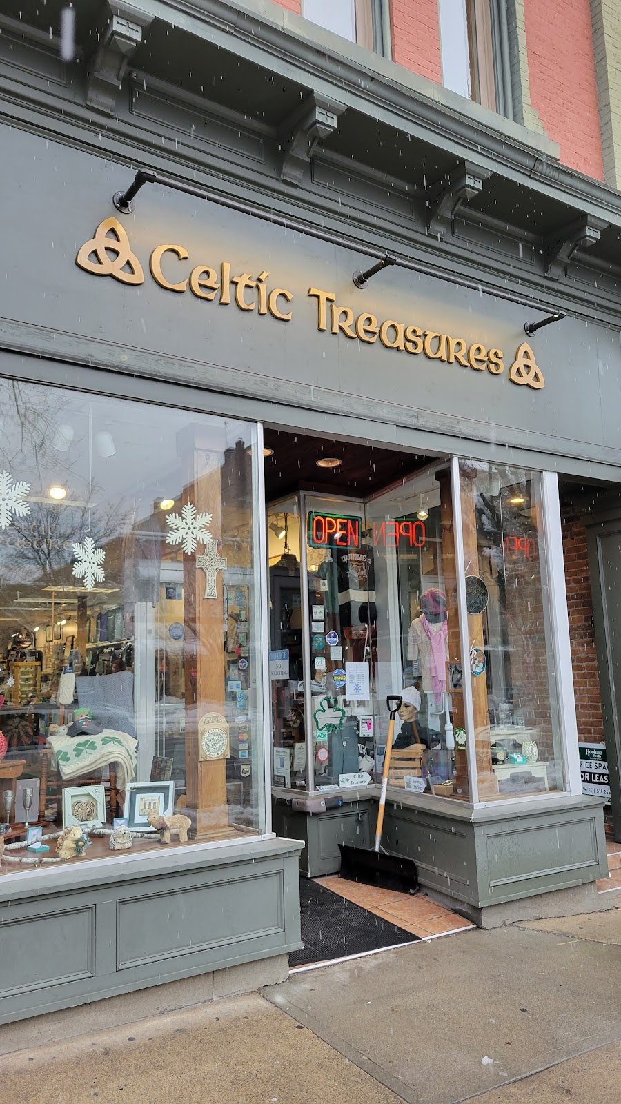 Celtic Treasures | 456 Broadway, Saratoga Springs, NY 12866 | Phone: (518) 583-9452