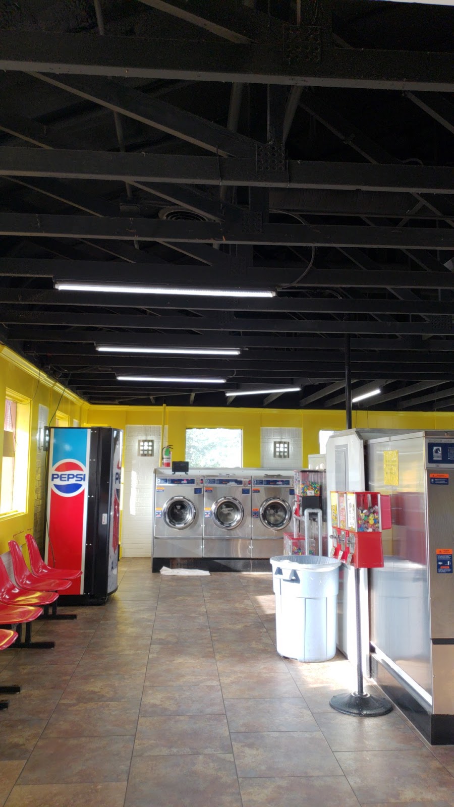 LaPlace Coin Laundry | 1317 W Airline Hwy, Laplace, LA 70068, USA | Phone: (985) 359-7698