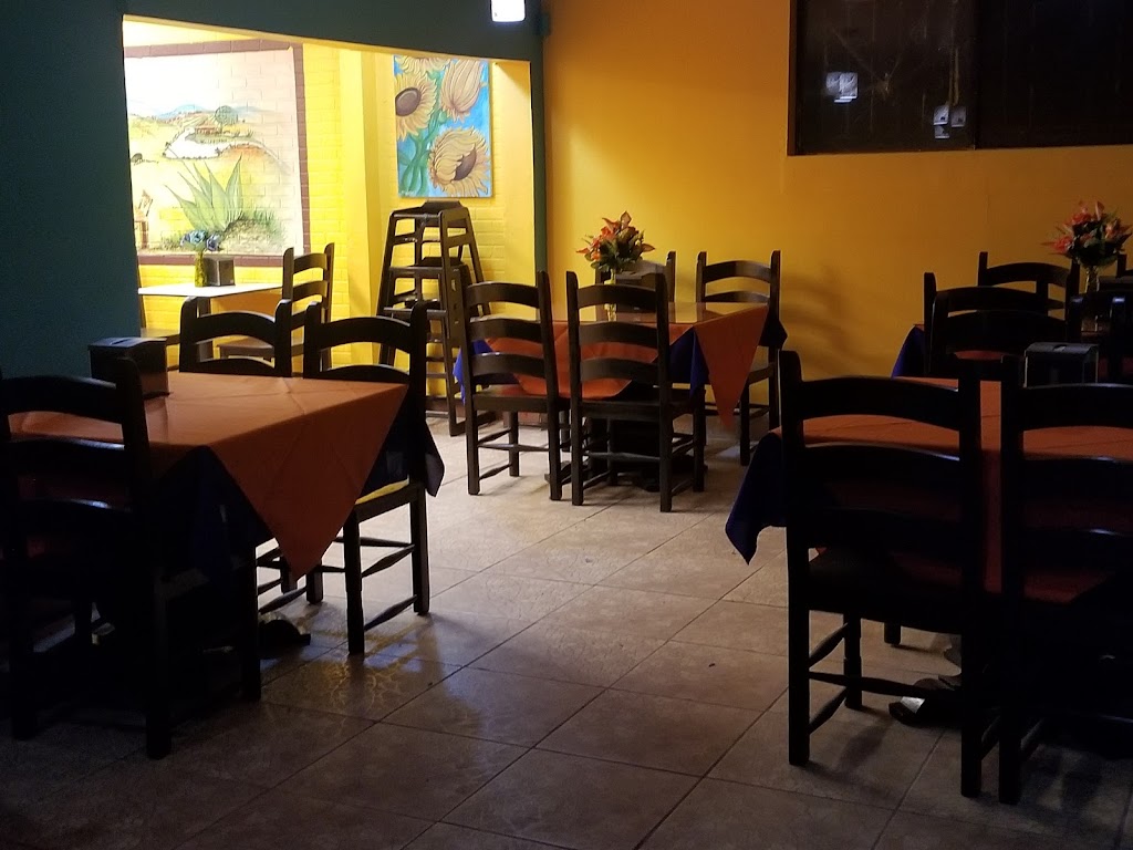 El Puerto Pupuseria Restaurant | 4040 Gage Ave, Bell, CA 90201 | Phone: (323) 830-7805