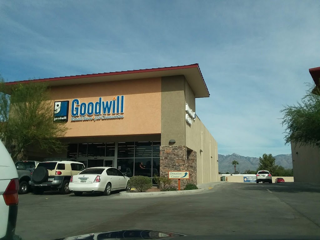 Goodwill Thrift Store and Donation Center | 7201 E 22nd St, Tucson, AZ 85710, USA | Phone: (520) 545-9261