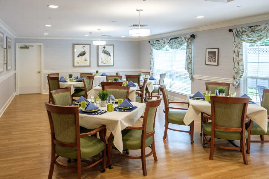 Artis Senior Living of Eatontown | 147 Grant Ave, Eatontown, NJ 07724, USA | Phone: (732) 380-7676