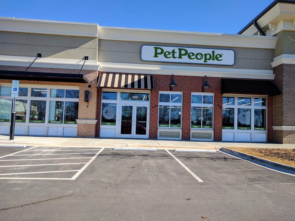 PetPeople by Hollywood Feed | 10018 Benfield Rd Ste 200, Charlotte, NC 28269, USA | Phone: (704) 992-5534