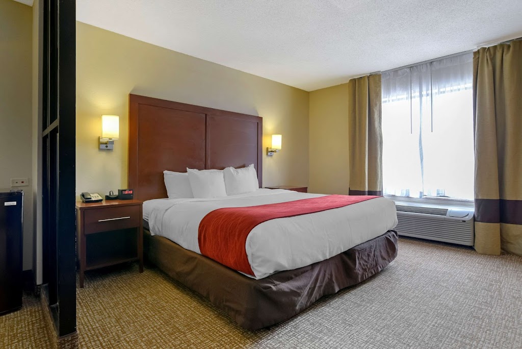 Comfort Suites Fultondale I-65 near I-22 | 1325 Old Walker Chapel Rd, Fultondale, AL 35068, USA | Phone: (205) 259-2160