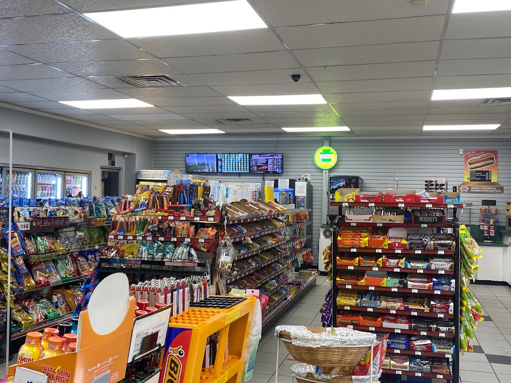 Liberty Gas Station/Squires Pantry | 610 Conchester Hwy, Boothwyn, PA 19061, USA | Phone: (610) 485-7512