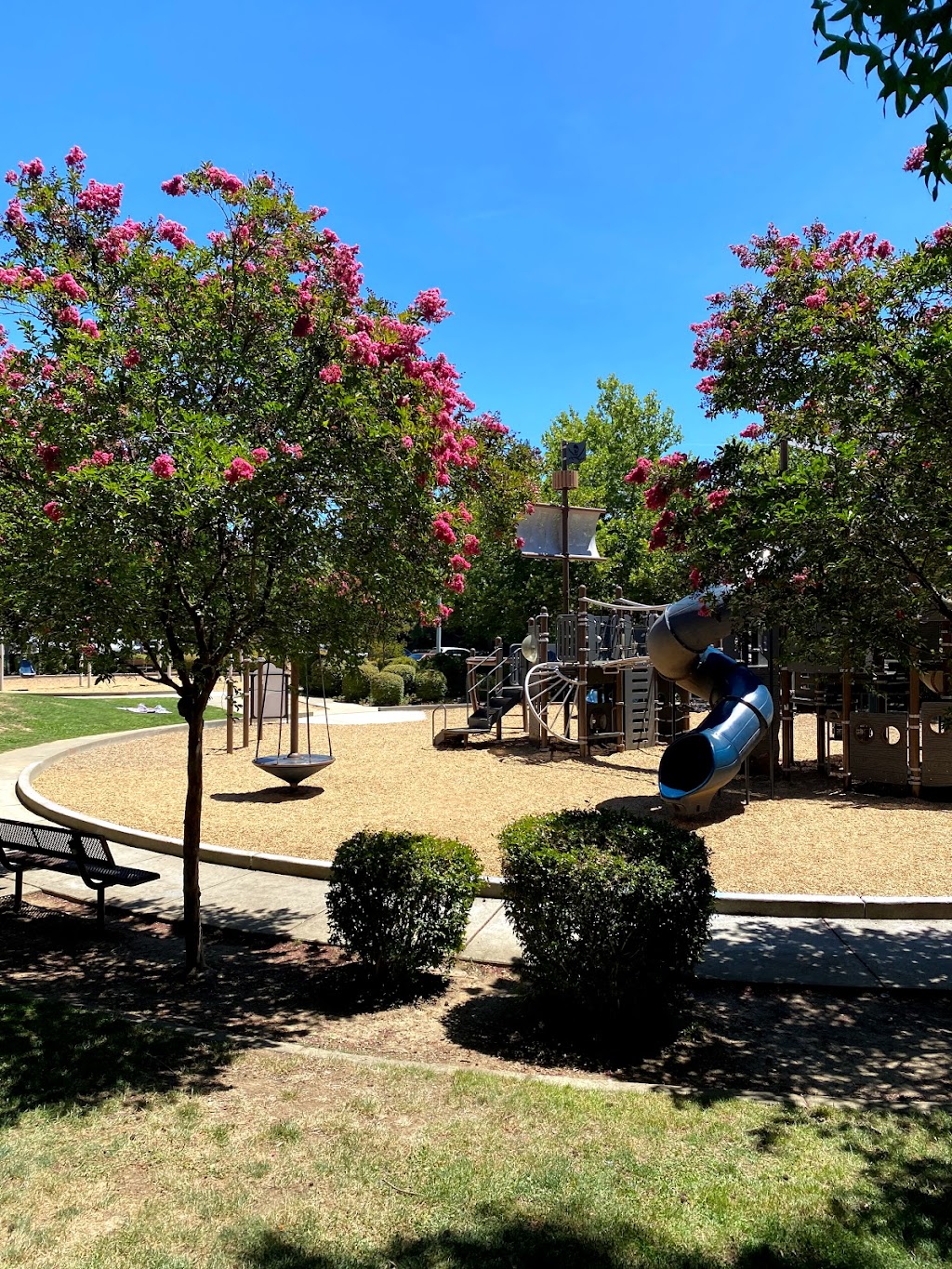 Hillsborough Park | 1001 Hillsborough Dr, Roseville, CA 95746, USA | Phone: (916) 772-7529