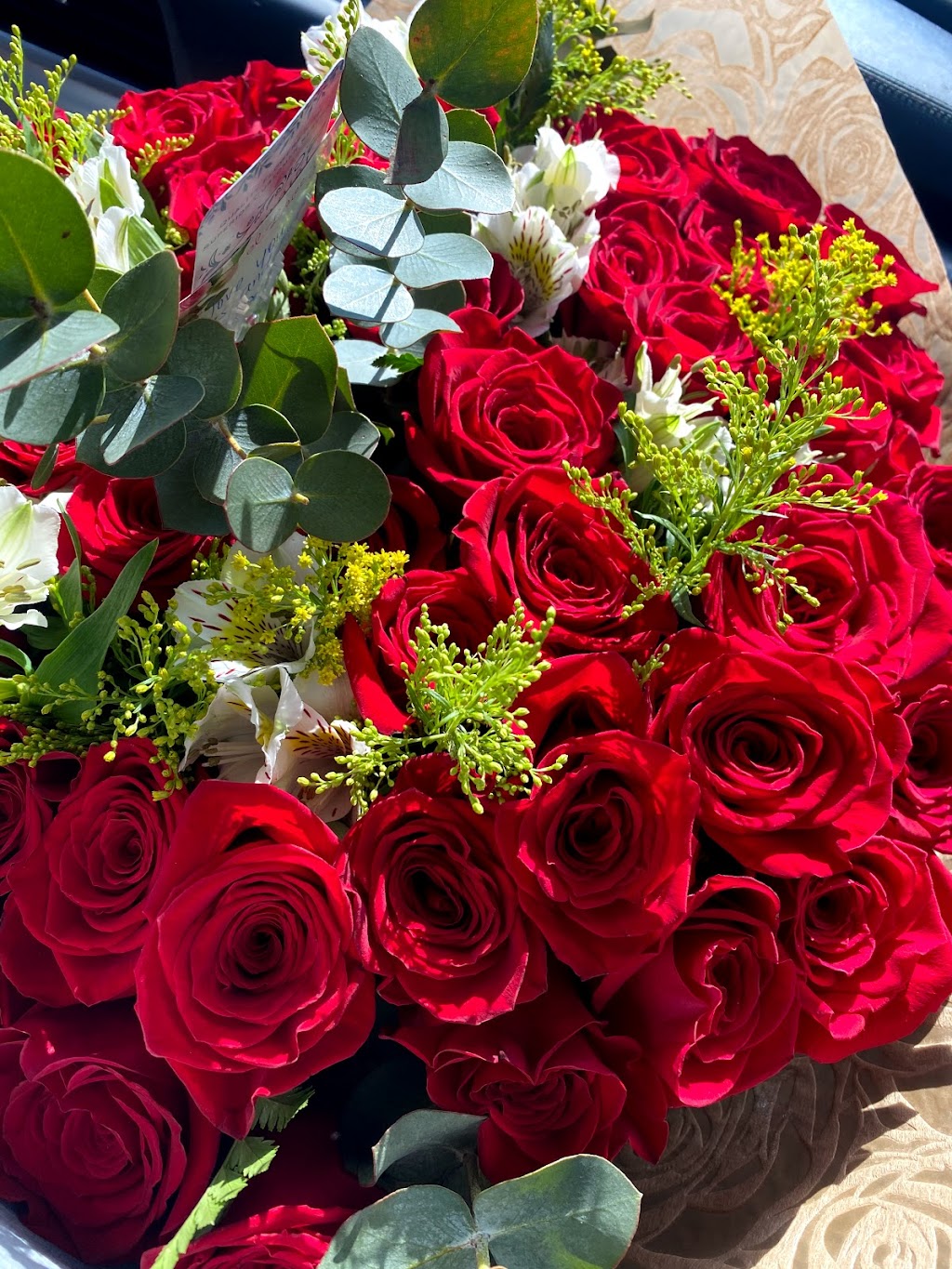 Vivians Flower Market | 17733 Sierra Hwy, Santa Clarita, CA 91351, USA | Phone: (818) 538-0151