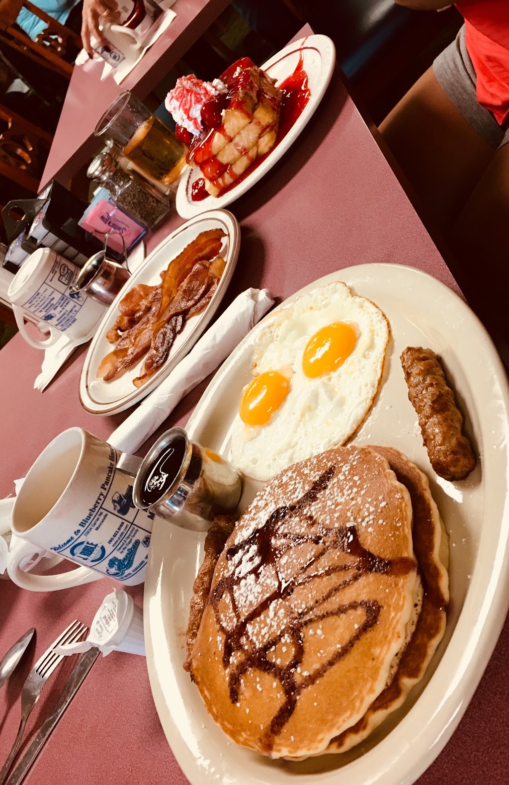 Blueberry Pancake House | 104 E South St, Monroeville, IN 46773, USA | Phone: (260) 623-6000