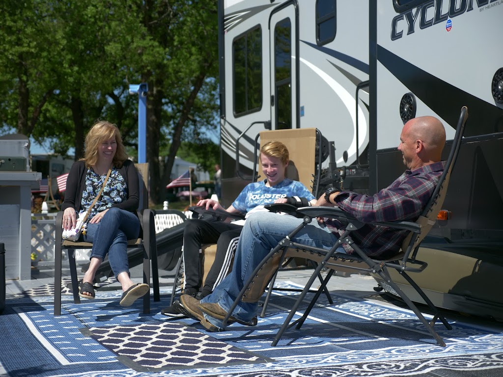 Clean Living RV Park | 14557 Farm to Market Rd 730 N, Azle, TX 76020 | Phone: (817) 813-8050