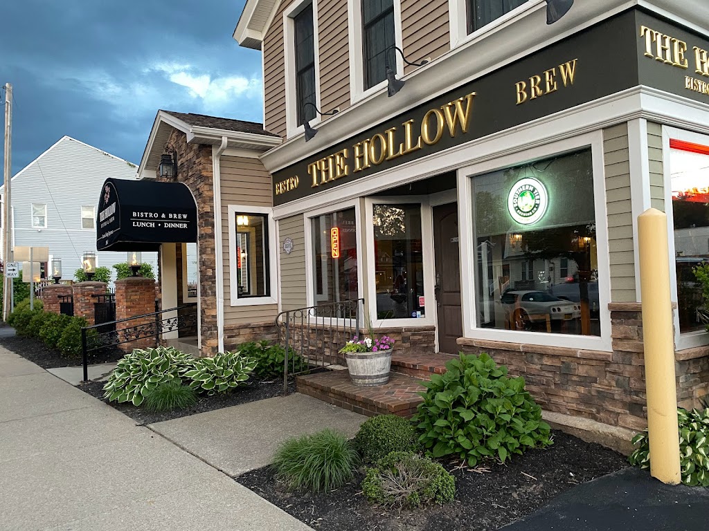 The Hollow Bistro & Brew | 10641 Main St, Clarence, NY 14031, USA | Phone: (716) 759-7351