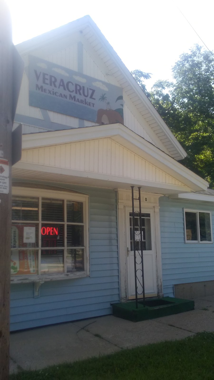 Veracruz Mexican Market | 500 14th Ave, Monroe, WI 53566 | Phone: (608) 325-4907