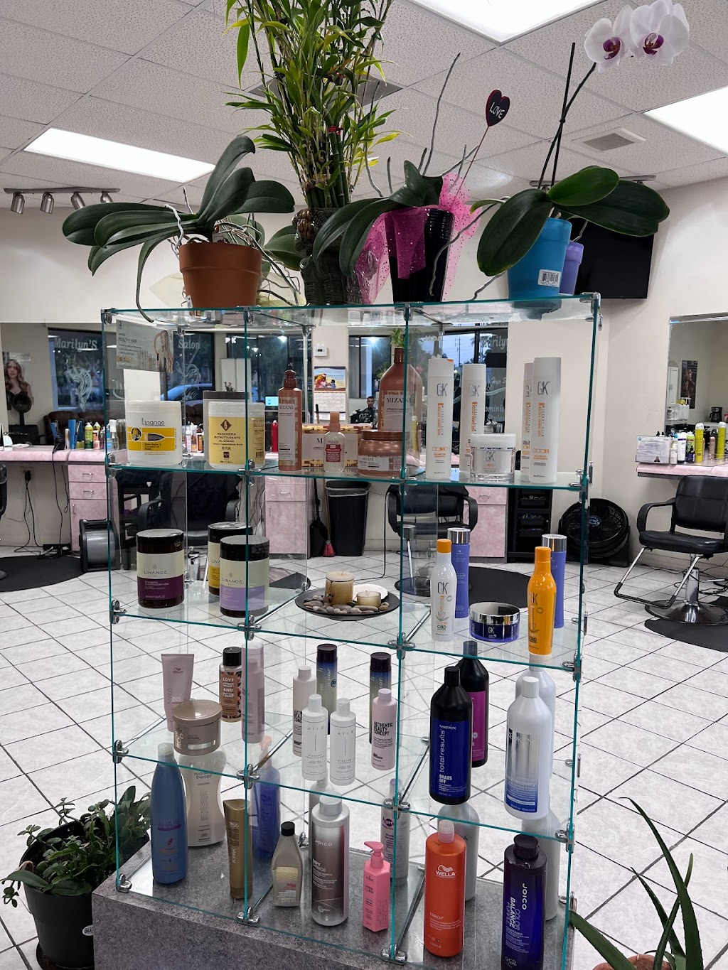 Marilyns Hair Salon | 2826 54th Ave S, St. Petersburg, FL 33712, USA | Phone: (727) 866-1530