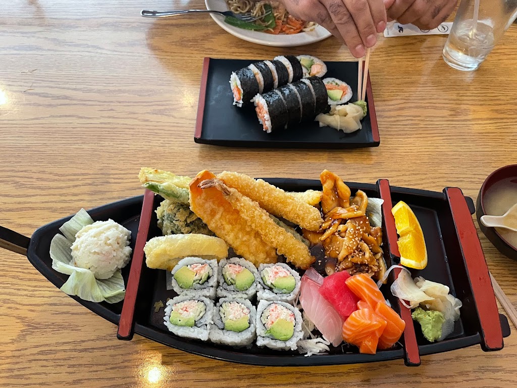 Tokyo Sushi | 2560 N Squirrel Rd, Auburn Hills, MI 48326, USA | Phone: (248) 373-7201