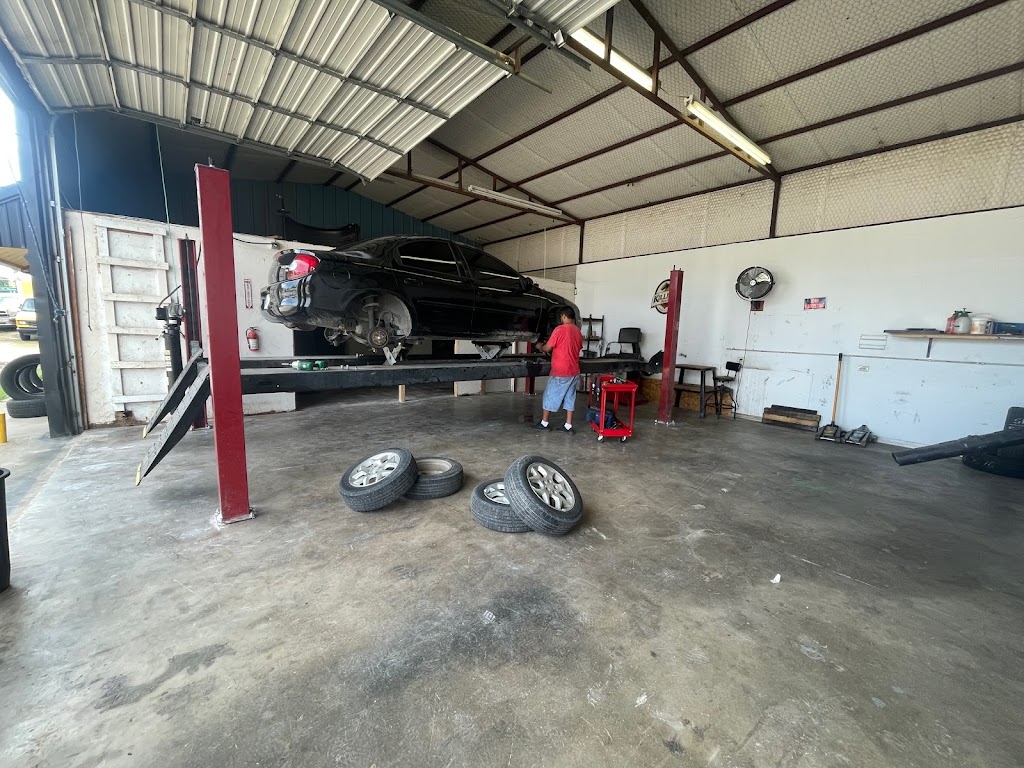 M&P tire shop | 411 FM718, Newark, TX 76071 | Phone: (817) 615-9605