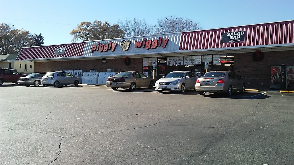 Piggly Wiggly | 12536 Sanford St, Bailey, NC 27807, USA | Phone: (252) 235-3261