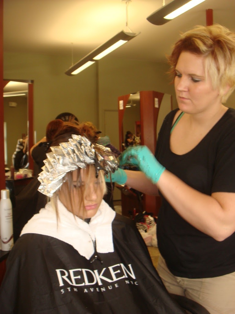 Sidneys Hairdressing College | 200 E 3rd Ave, Hutchinson, KS 67501, USA | Phone: (620) 662-5481