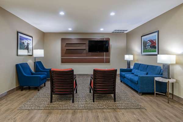 Comfort Suites | 400 I-45, Ennis, TX 75119 | Phone: (972) 330-2404