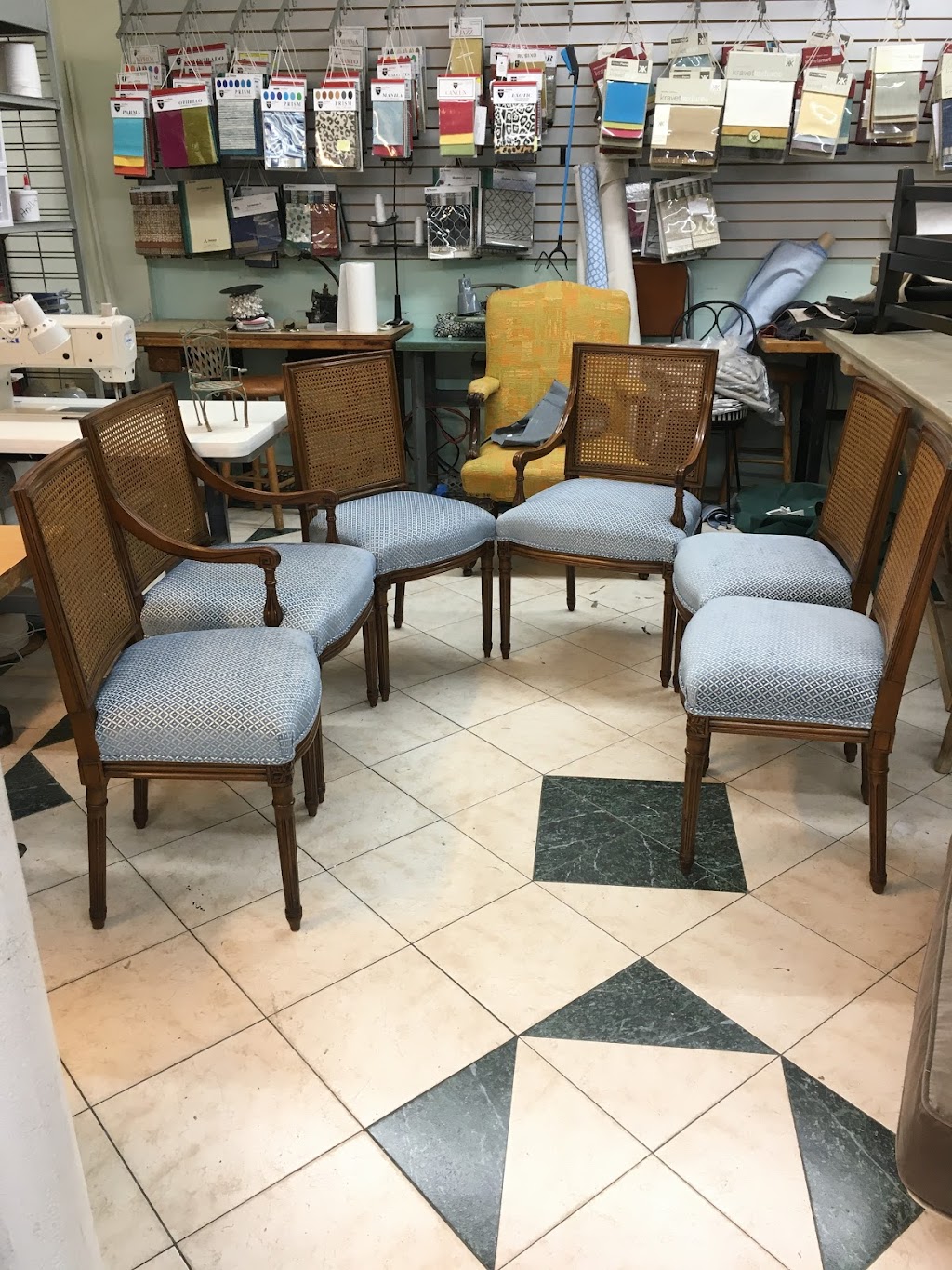 diamond upholstery co | 281 Glen St, Glen Cove, NY 11542, USA | Phone: (516) 674-3100