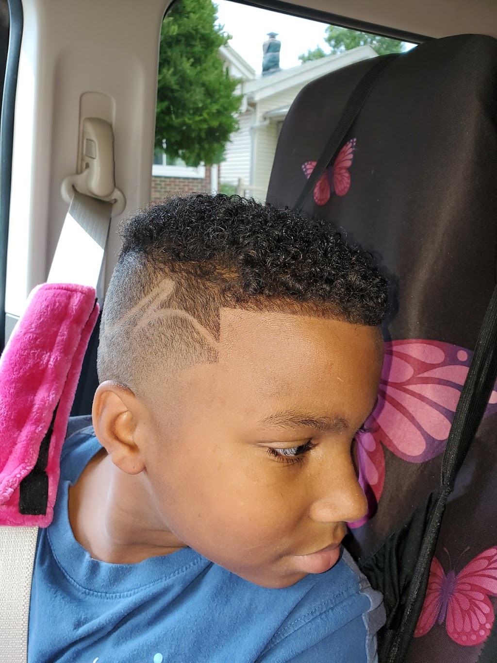 Champz Barber Shop | 4615 E 10th St, Indianapolis, IN 46201, USA | Phone: (317) 602-8821