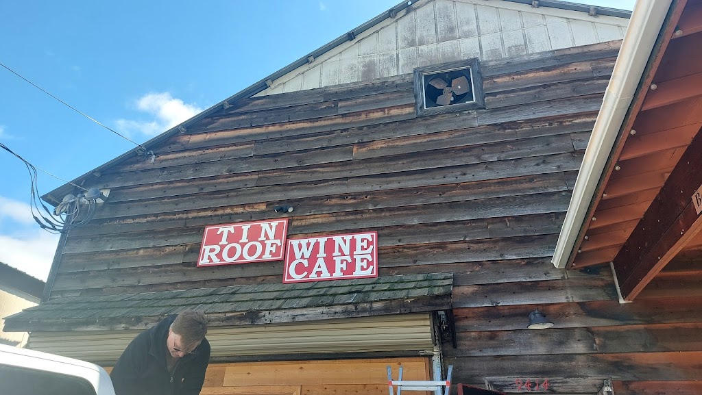 Tin Roof Wine Cafe | 9414 Main St, Plymouth, CA 95669, USA | Phone: (209) 540-9061